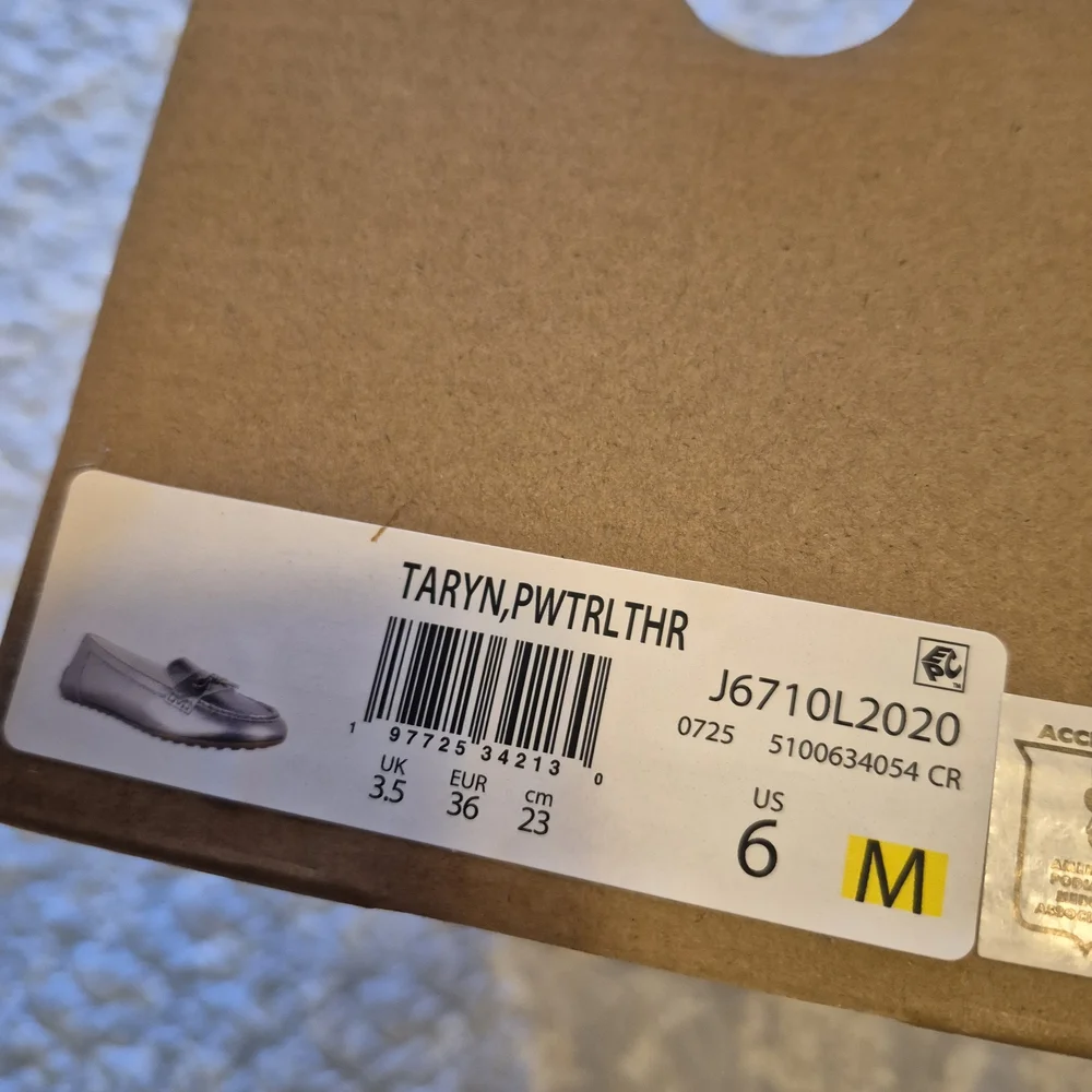 Vionic Metallic Silver Flats - Picture 3 of 3